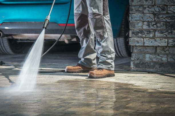 Best Pool Deck Cleaning  in Santa Venetia, CA